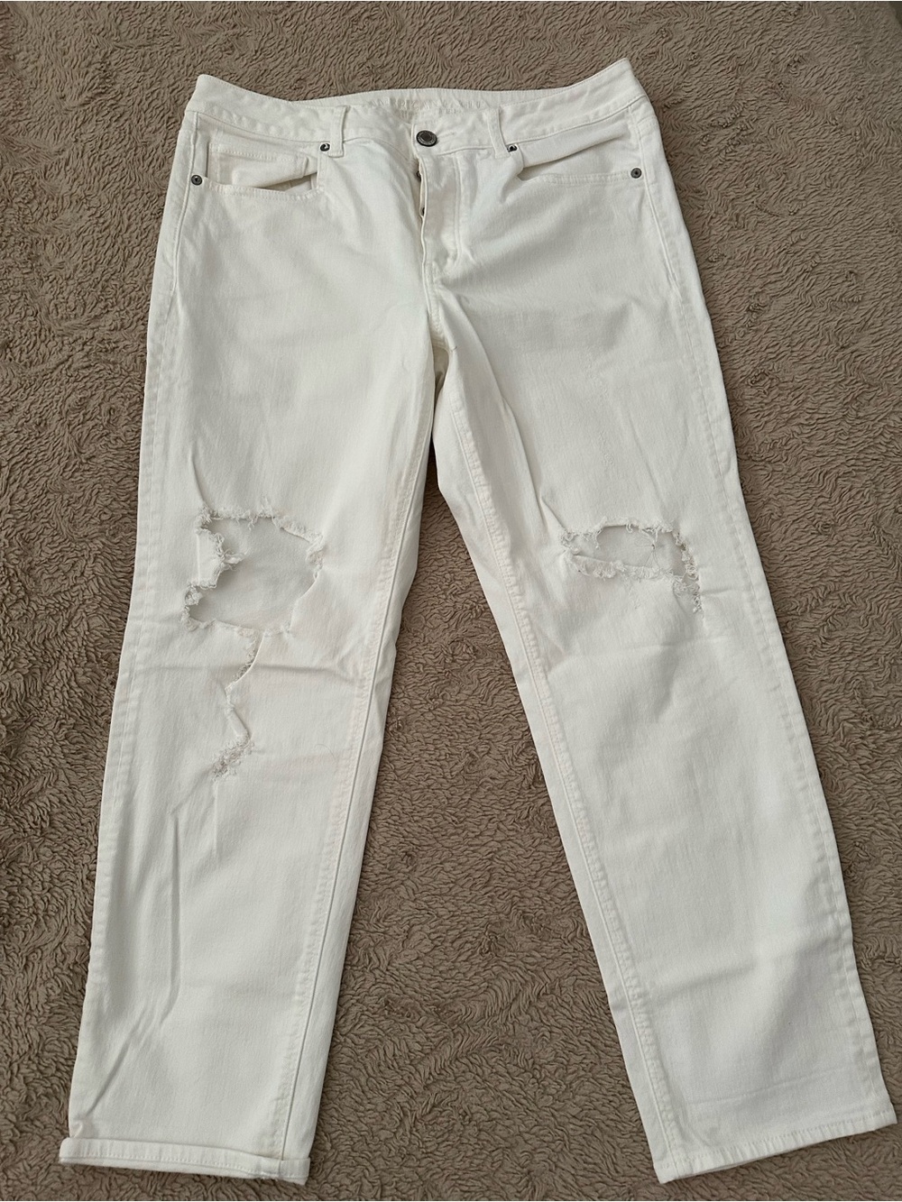 American Eagle Outfitters White Ripped Straight Leg Jeans size 12 - Picture 2 of 11